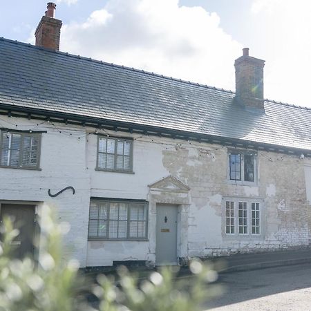 Seven Abbey Lane Villa Саутъм Екстериор снимка
