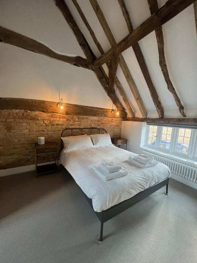 Seven Abbey Lane Villa Саутъм Екстериор снимка