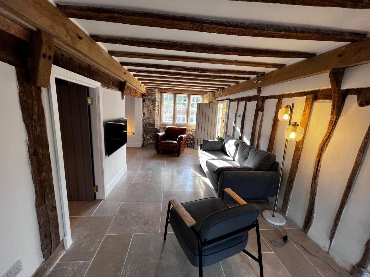 Seven Abbey Lane Villa Саутъм Екстериор снимка