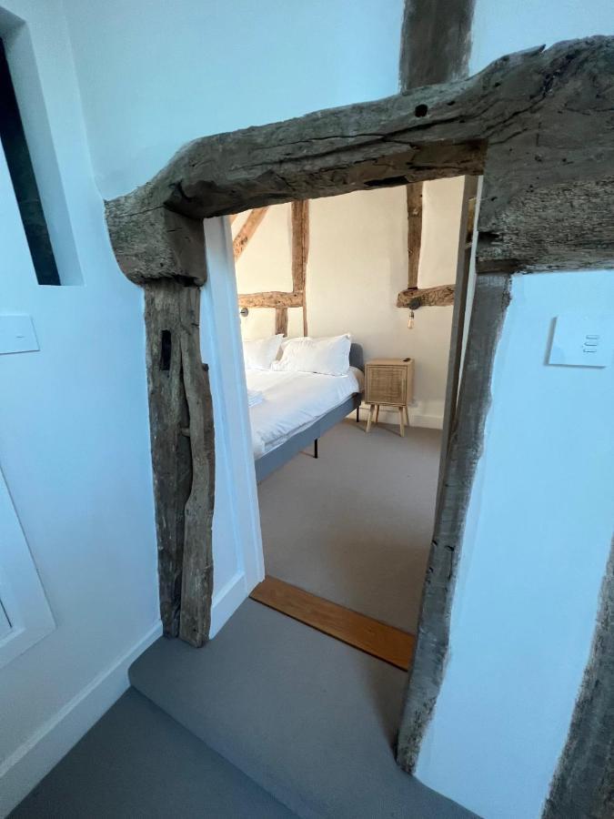 Seven Abbey Lane Villa Саутъм Екстериор снимка