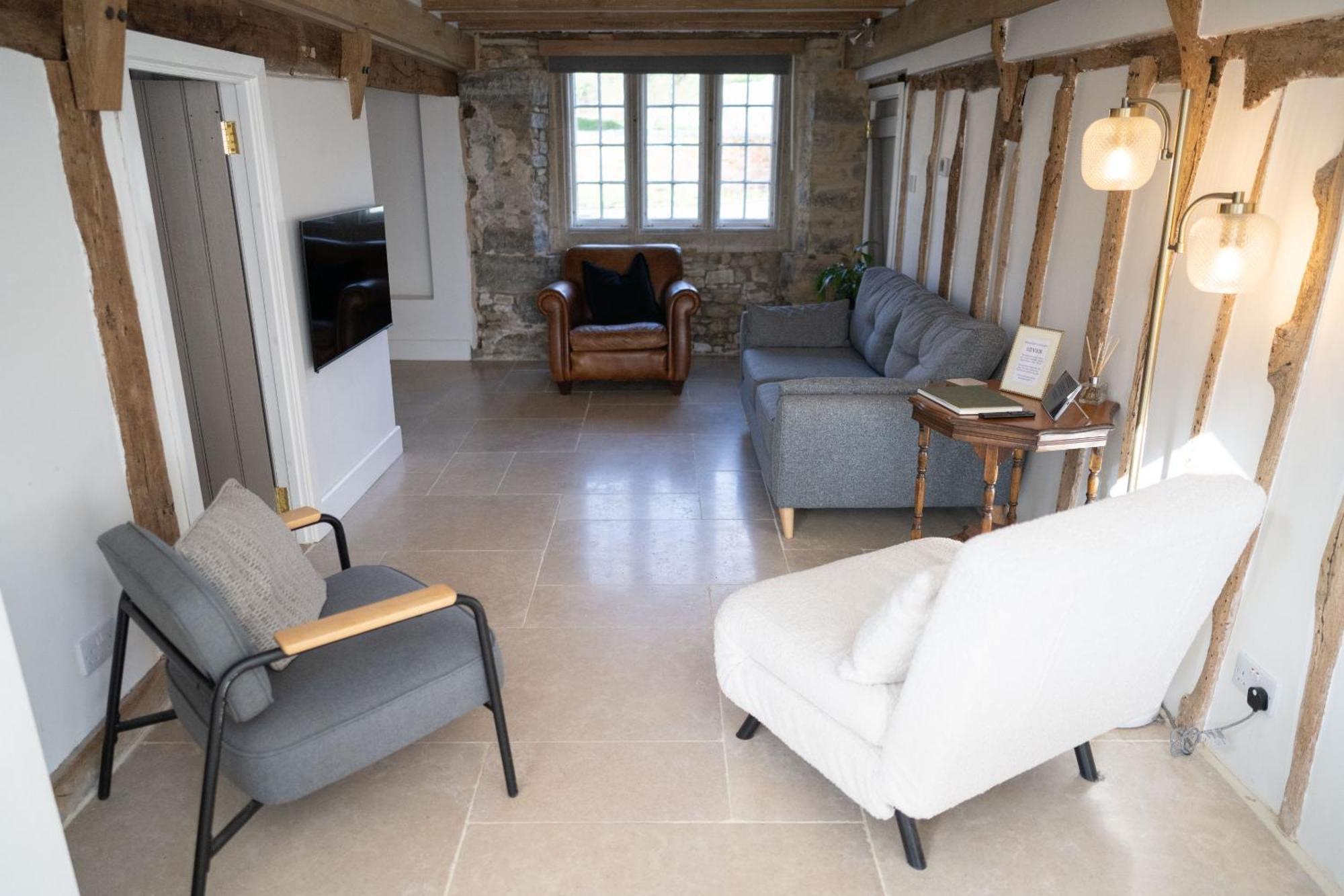 Seven Abbey Lane Villa Саутъм Екстериор снимка