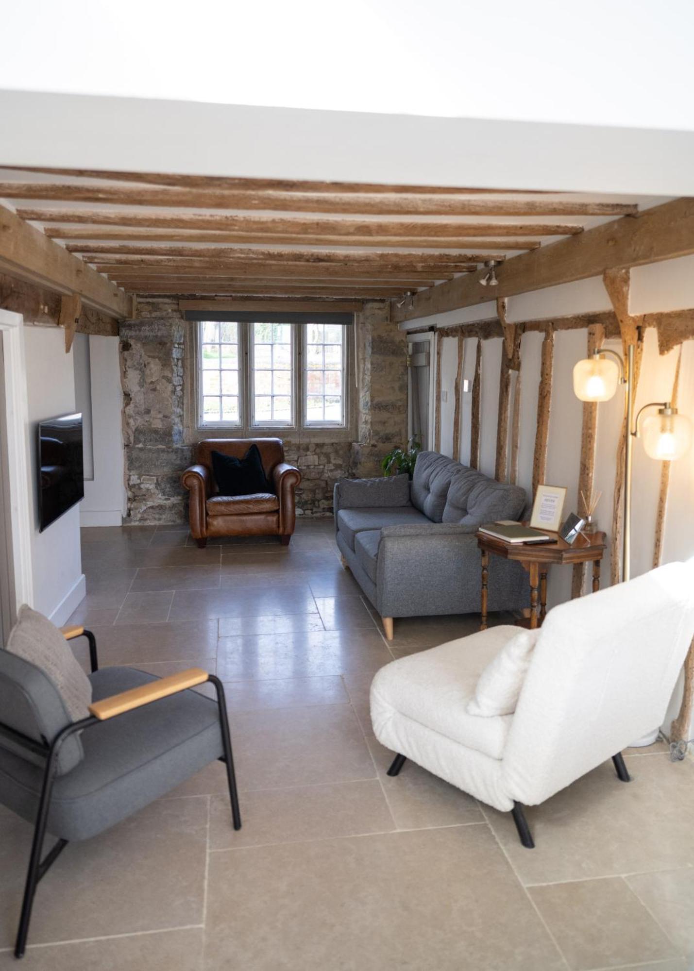 Seven Abbey Lane Villa Саутъм Екстериор снимка